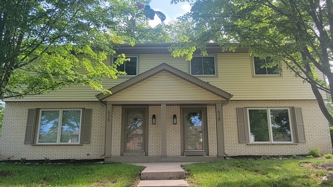 Hartland Townhouse - 526 Hartridge Dr