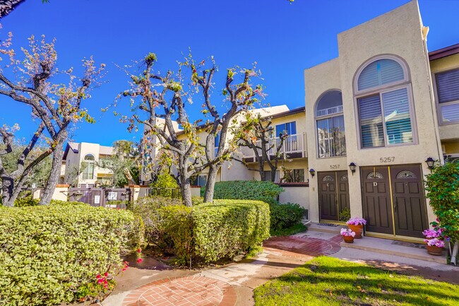 Building Photo - 5257 Coldwater Canyon Ave