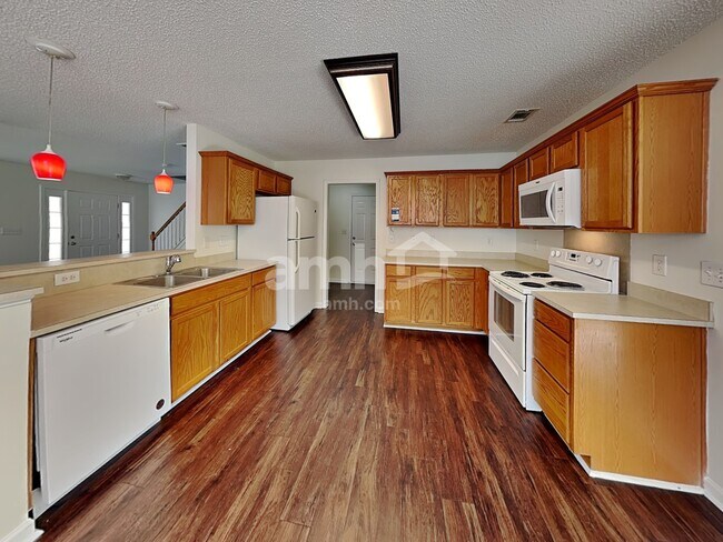 Foto del edificio - 155 Mott Rd