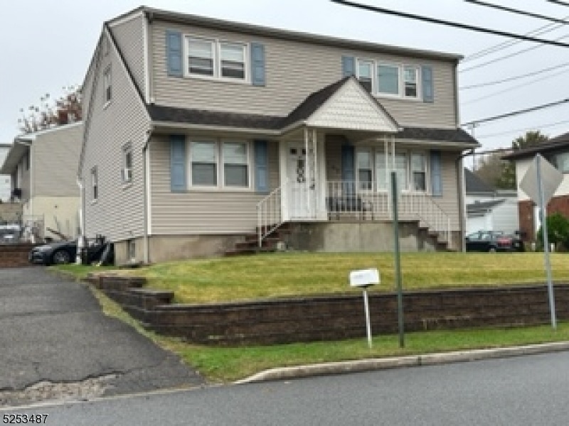 131 Mt Pleasant Ave Unit 2, Woodland Park, NJ 07424 Room for Rent in