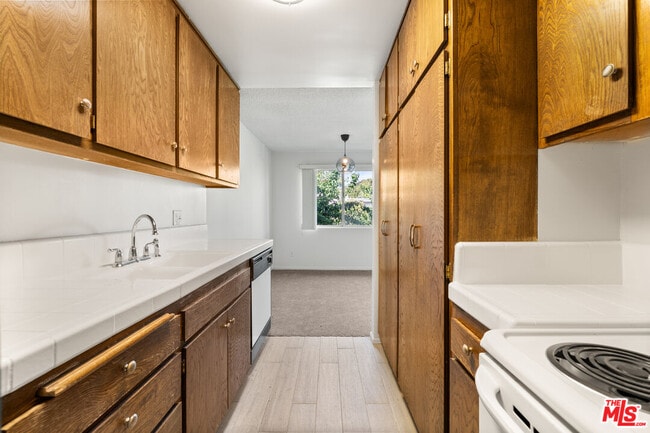 Building Photo - 1457 Butler Ave