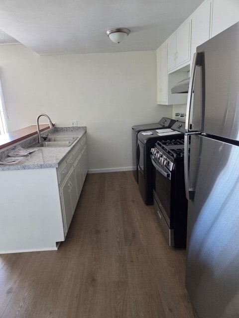 Building Photo - 420 1/2 Casanova St