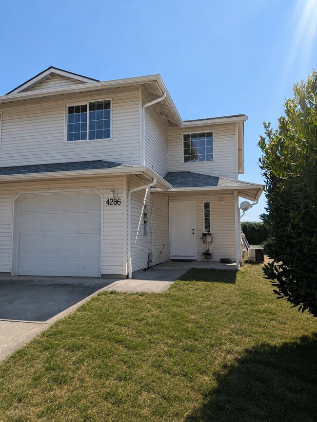Building Photo - 4286 Northside Dr NE