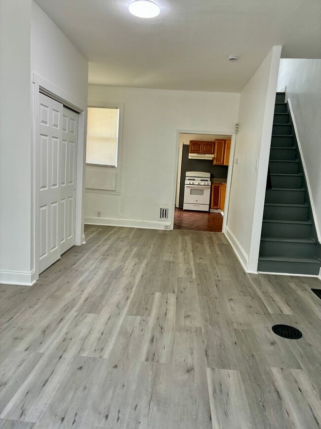 Building Photo - Spacious 3-Bedroom Home in North Philadelphia