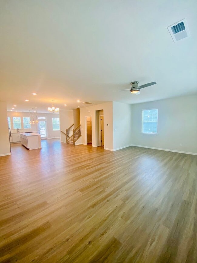 Building Photo - 3BR/3.5 Bath Townhouse in Ballantyne