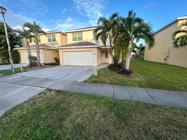 Foto del edificio - 4046 Eastridge Dr