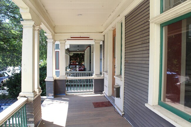 Building Photo - NW 23rd Ave -Remodeled 4 Bedroom House w/O...