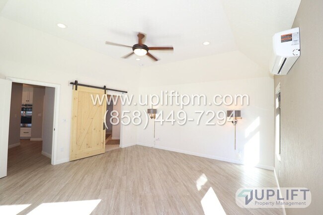 Foto del edificio - 4721 Meadowridge Rd