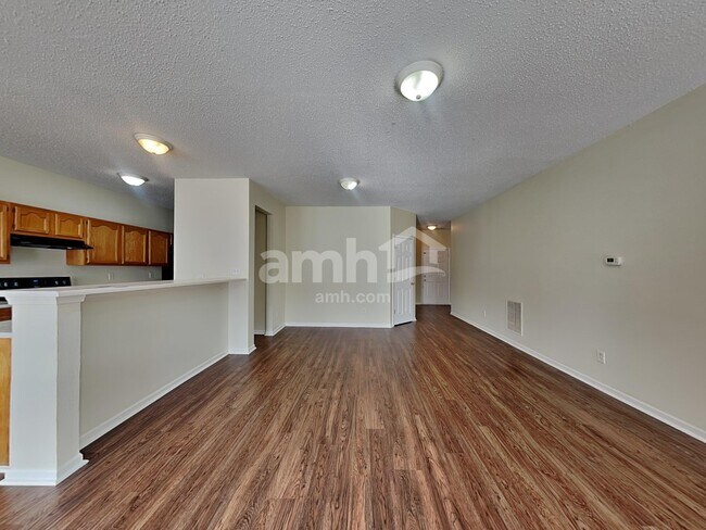 Foto del edificio - 9931 Lakefield Ln