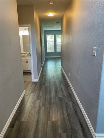 Building Photo - 7054 Chinquapin Dr
