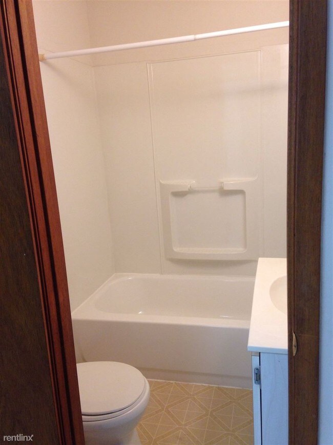 4944 Hummelsheim Ave, Affton, MO 63123 Townhouse for Rent in Affton