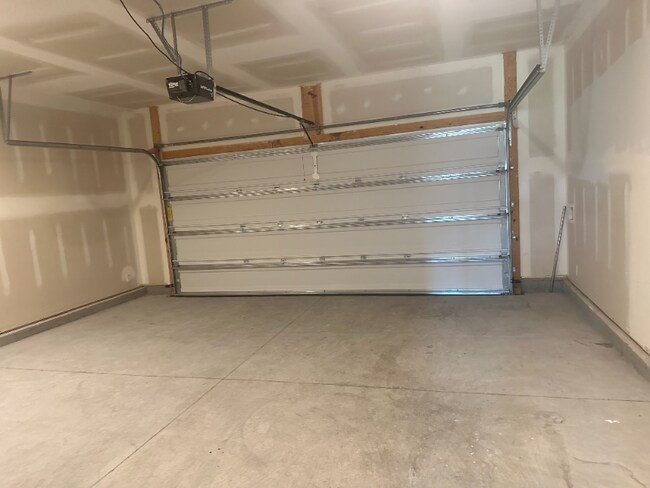 Building Photo - 154 Troupe Dr