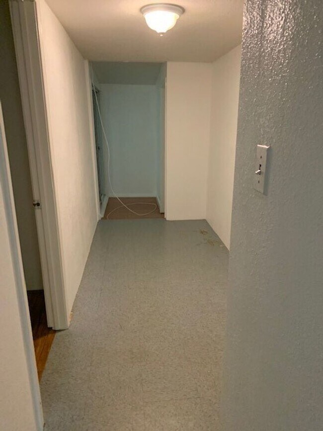 Building Photo - H274ach (REOM)