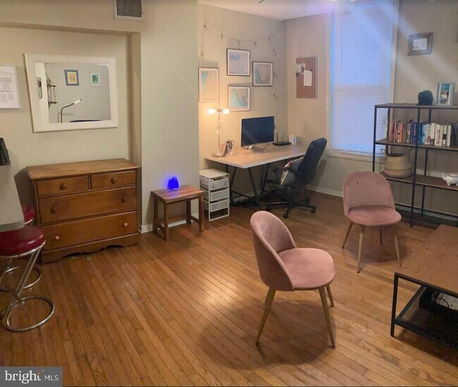 Foto del edificio - 2211 Pine St