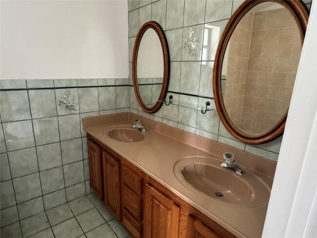 Foto del edificio - 11301 SW 156th St