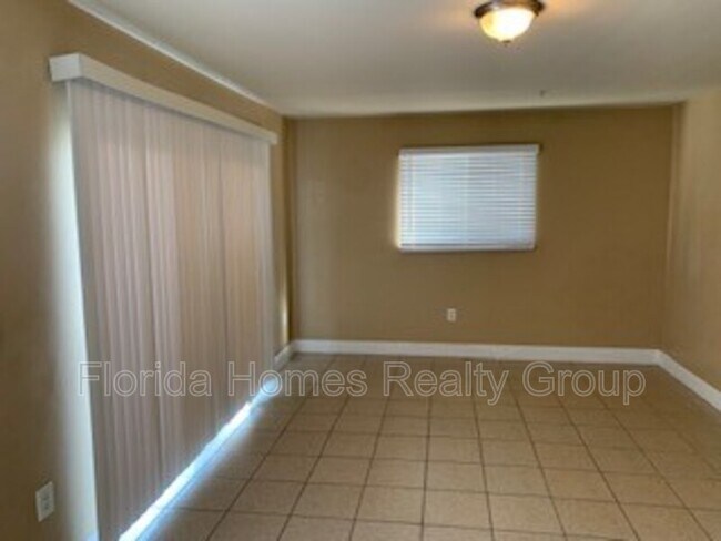 Foto del edificio - 7738 Tamara Lee Ct