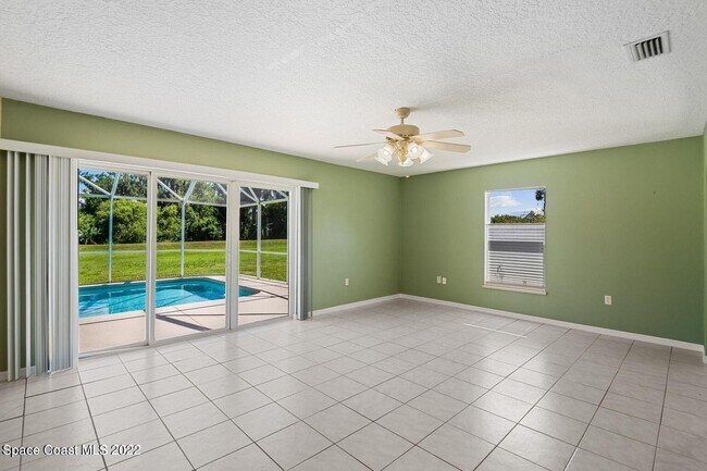 Foto del edificio - 4055 Navajo Ln
