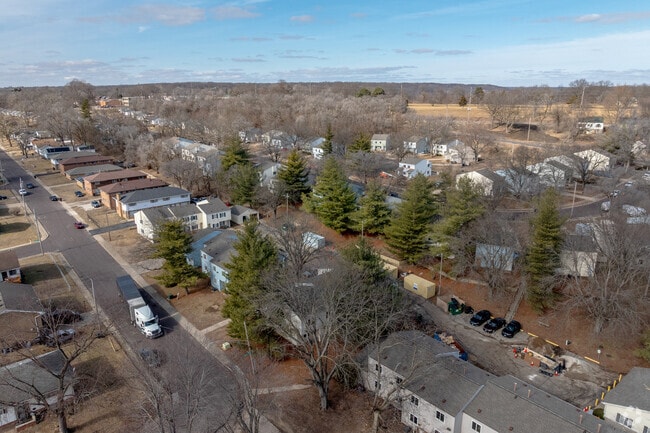 Context - Lincoln Terrace Apartments