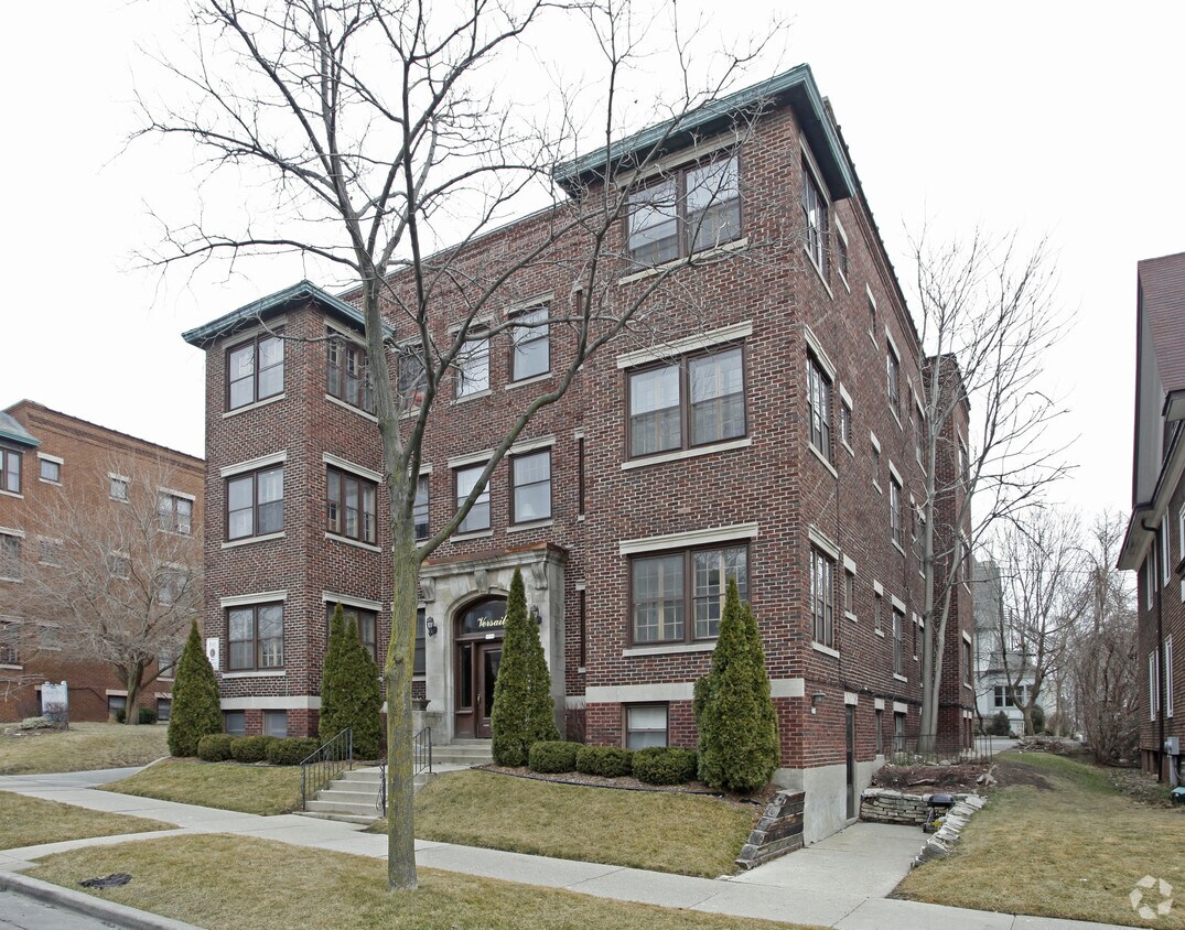 Building Photo - Versailes Apartments
