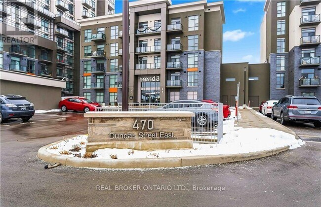 Building Photo - 470 Dundas St E