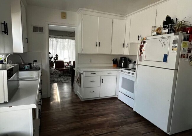 Foto del edificio - 126 N 1150 W