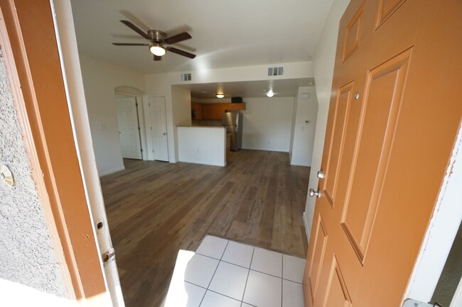 Building Photo - No Showings until 11/01/2023
