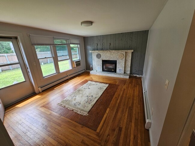 Building Photo - 432 American Legion Hwy