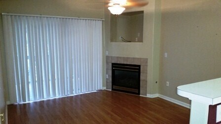 Foto del edificio - 8755 W Berry Ave