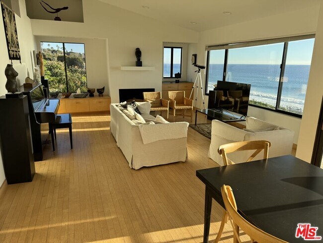 Building Photo - 29704 Zuma Bay Way