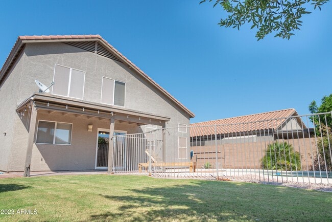 Building Photo - 6763 W Ivanhoe St