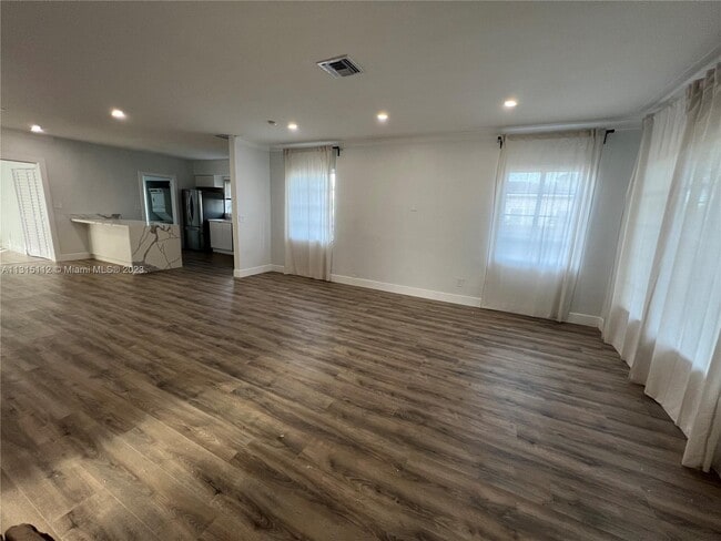 Building Photo - 18 NE 88th St