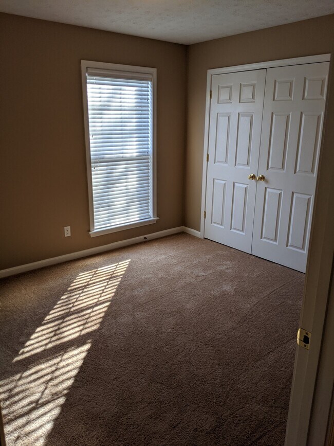 Building Photo - 10501 Chariot Run Ct