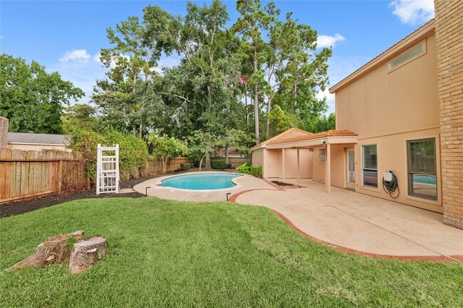 Building Photo - 3711 Fernview Dr