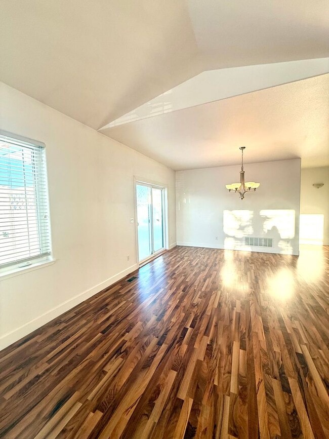 Foto del edificio - 55+ COMMUNITY HOME