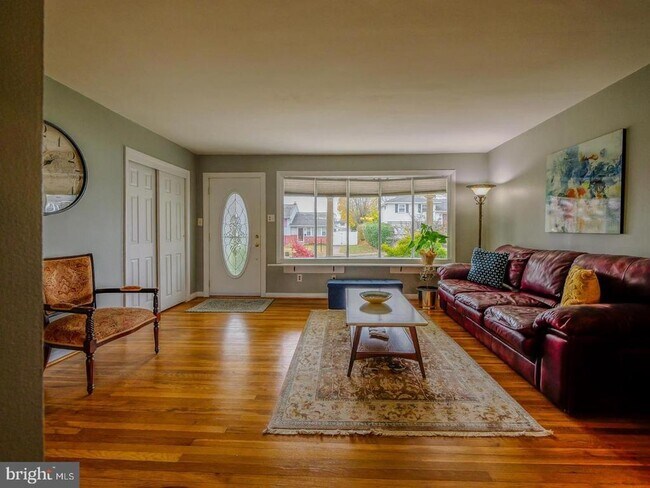 Foto del edificio - 217 Bramber Dr