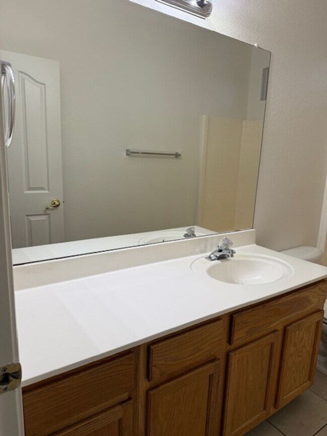 Foto del edificio - Flag Homes - 013