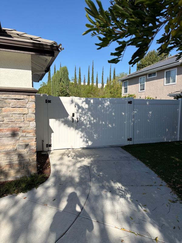 Foto del edificio - 6235 Penfield Ave