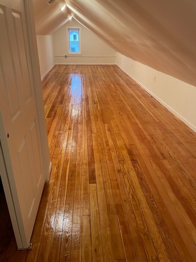 3rd Floor Bedroom with Half Bath - 1084 S Hanover St