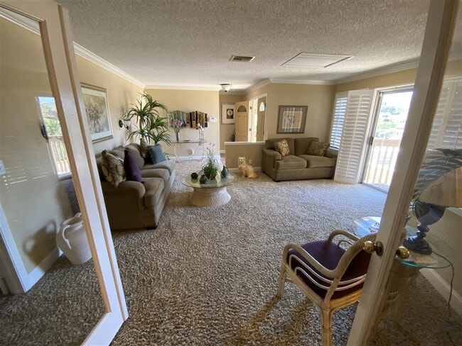 Building Photo - 9209 Lakeview Terrace