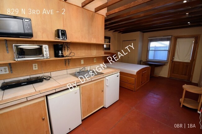 Building Photo - Casita Guest House -  Just off 4th Ave/Uni...