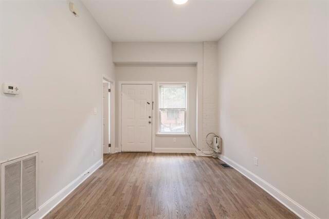 Foto del edificio - 109.5 Willow Ave