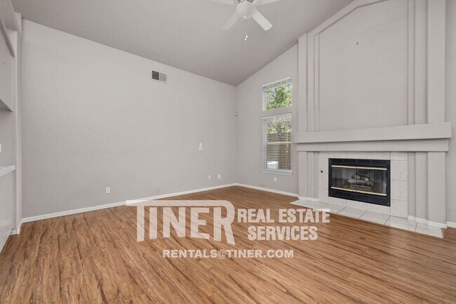 Building Photo - Highly Desired Gated Community in Carmichael