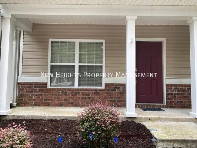 Building Photo - 105 Twin Tree Dr
