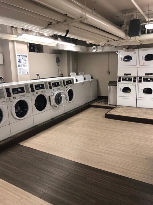 Foto del edificio - 201 St Pauls Ave