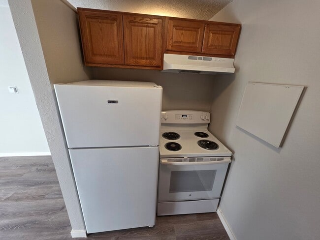 Photo - 233 E Arvada St Apartment