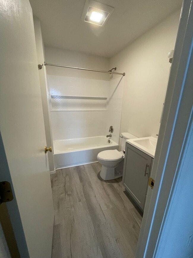 Building Photo - Whitefish- One Bedroom/One bath Brand New Remodel in Fourplex Monthly Rent $1,250.00