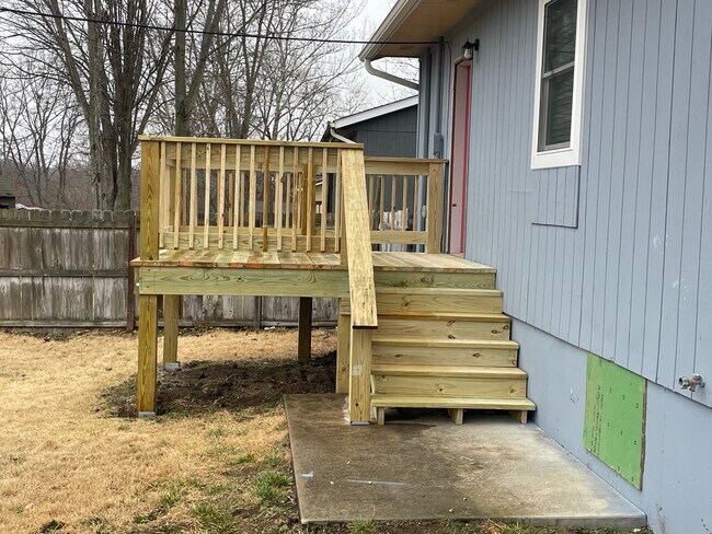 Foto del edificio - 1812 Briarwood Dr