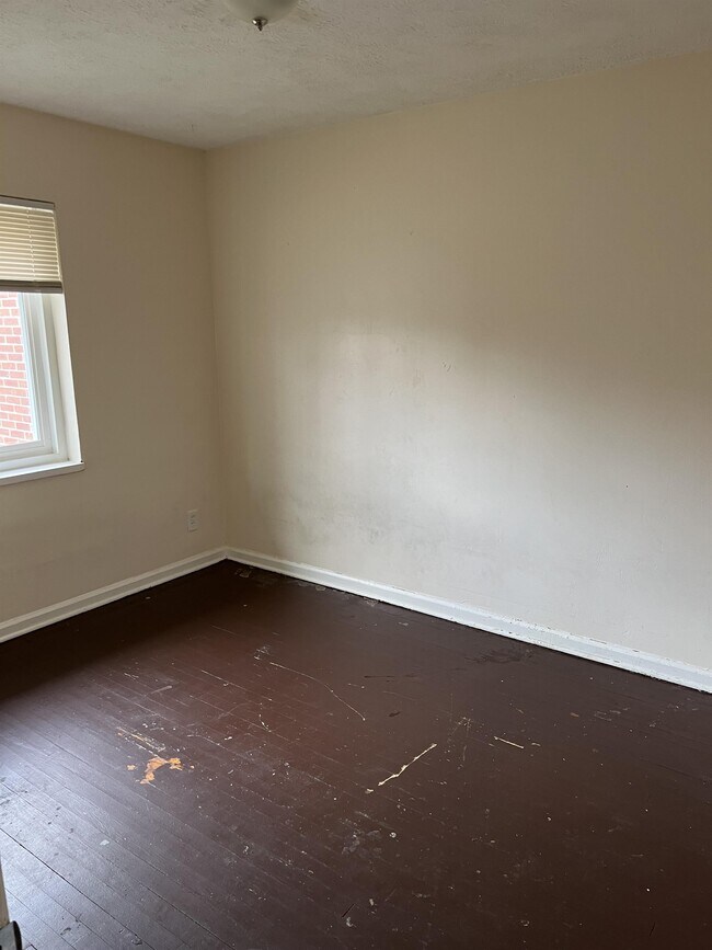 Foto del edificio - 1621-1627 Harold Dr