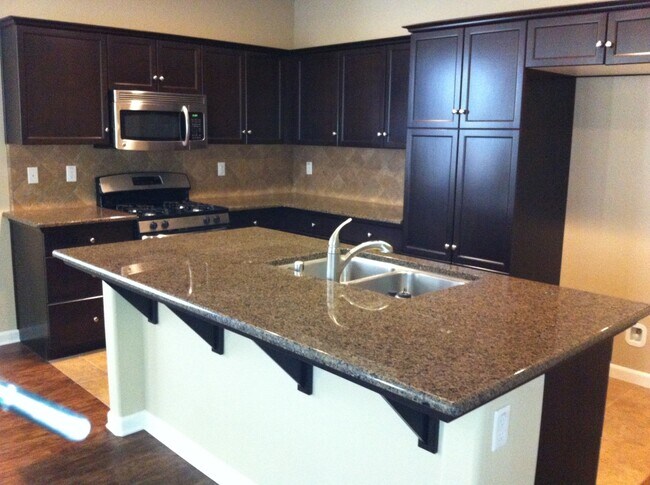 Building Photo - Great Harlan Ranch Home! Don't miss out!