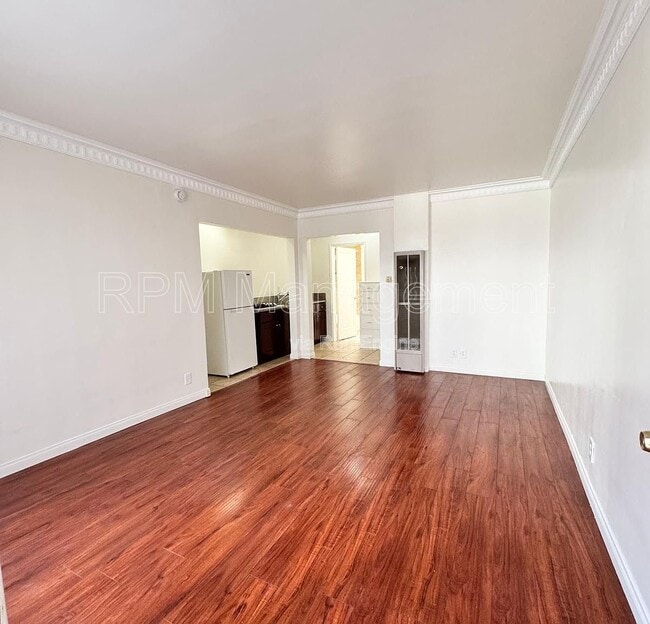 Photo - 1041 S Norton Ave Apartment